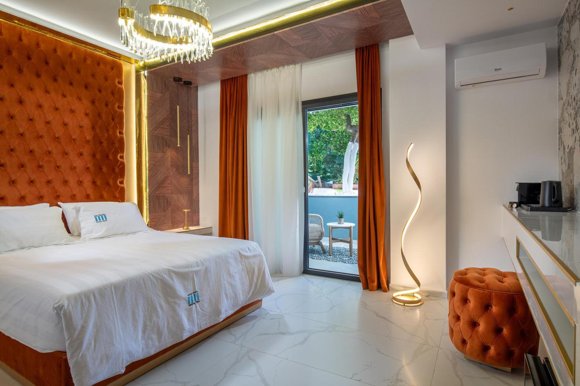 Pela Veranda Exquisite Suites Неос Мармарас Екстериор снимка