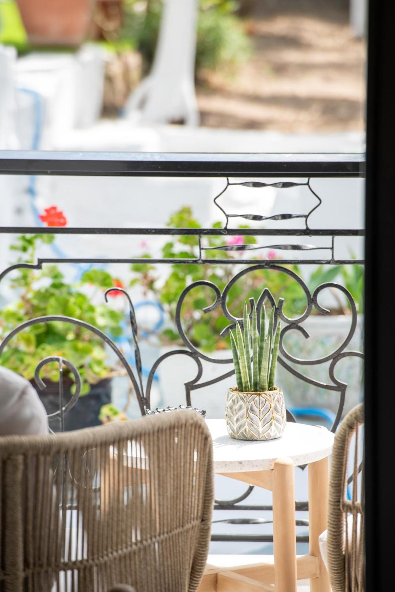 Pela Veranda Exquisite Suites Неос Мармарас Екстериор снимка