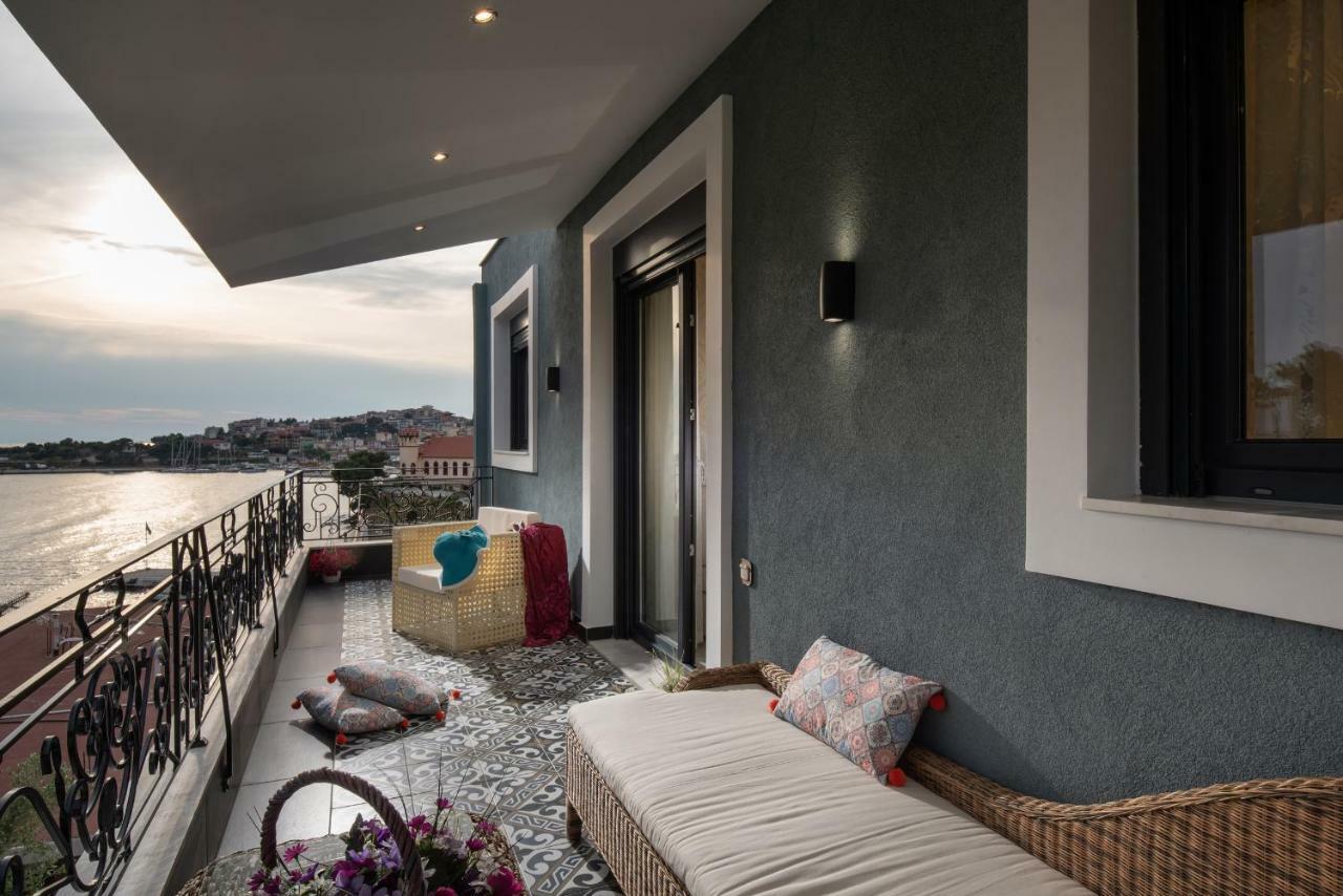 Pela Veranda Exquisite Suites Неос Мармарас Екстериор снимка