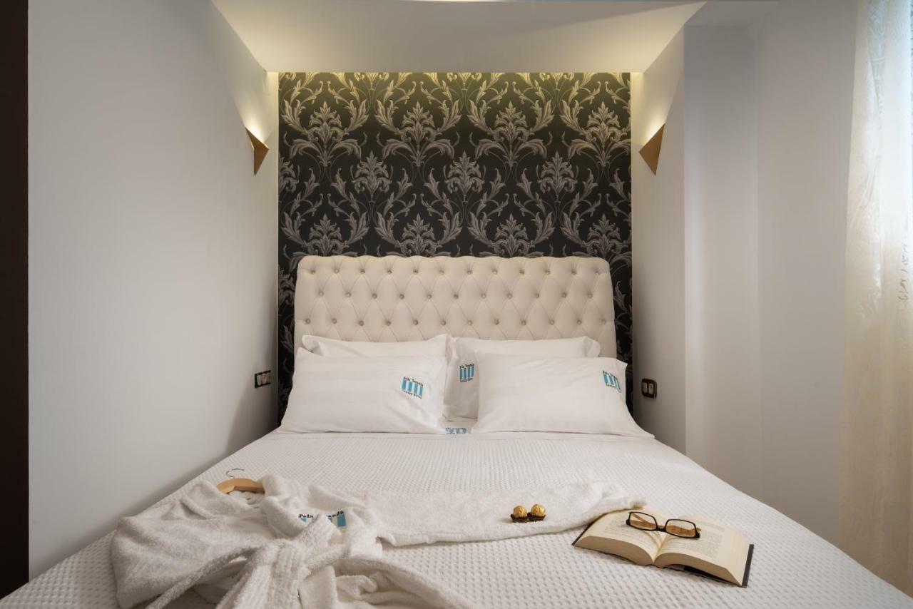 Pela Veranda Exquisite Suites Неос Мармарас Екстериор снимка