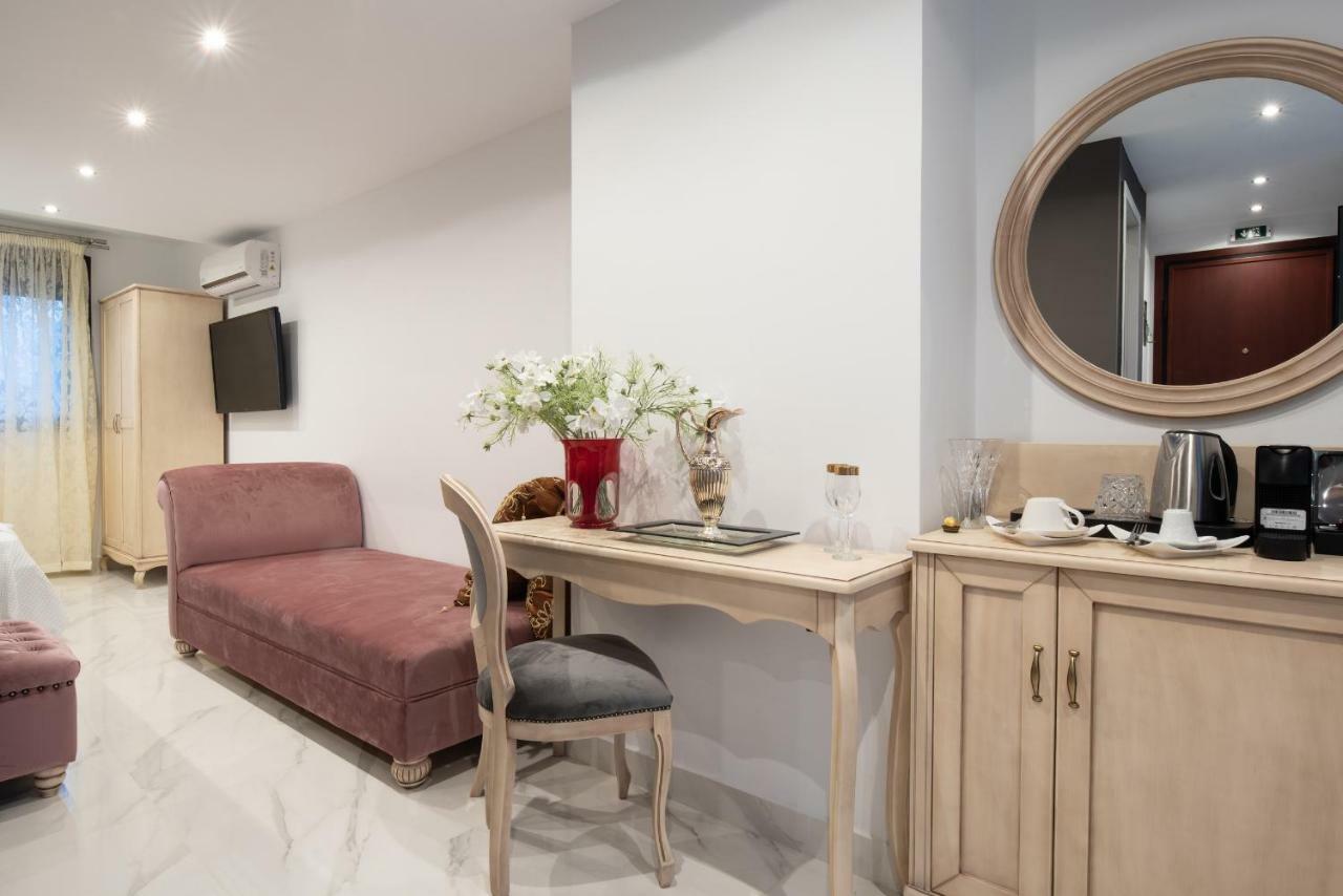 Pela Veranda Exquisite Suites Неос Мармарас Екстериор снимка