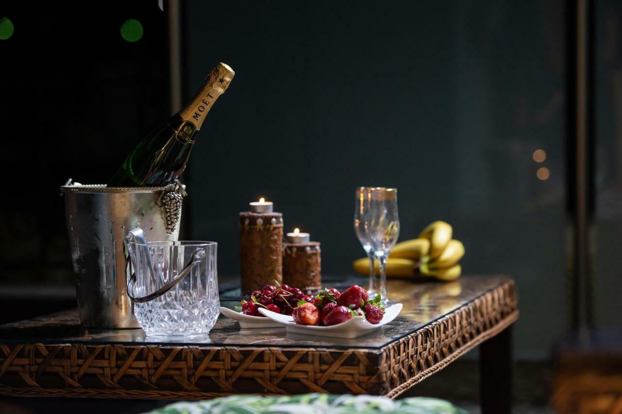 Pela Veranda Exquisite Suites Неос Мармарас Екстериор снимка